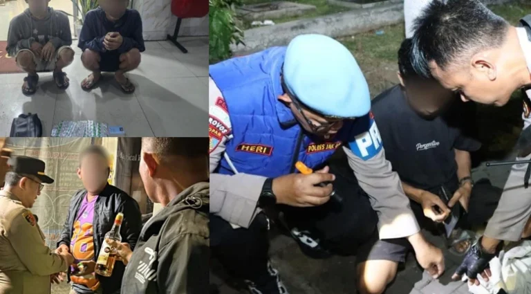 Petugas Polres Metro Jakarta Pusat saat menggelar operasi cipta kondisi dini hari dan mengamankan celurit serta tramadol.