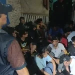 Personel Direktorat Reserse Narkoba Kepolisian Daerah (Polda) Sumatera Utara mengamankan sebanyak 29 orang di Kecamatan Medan Area, Medan, Rabu (21/10/2026) malam. ANTARA/HO-Bidang Humas Polda Sumatera Utara.