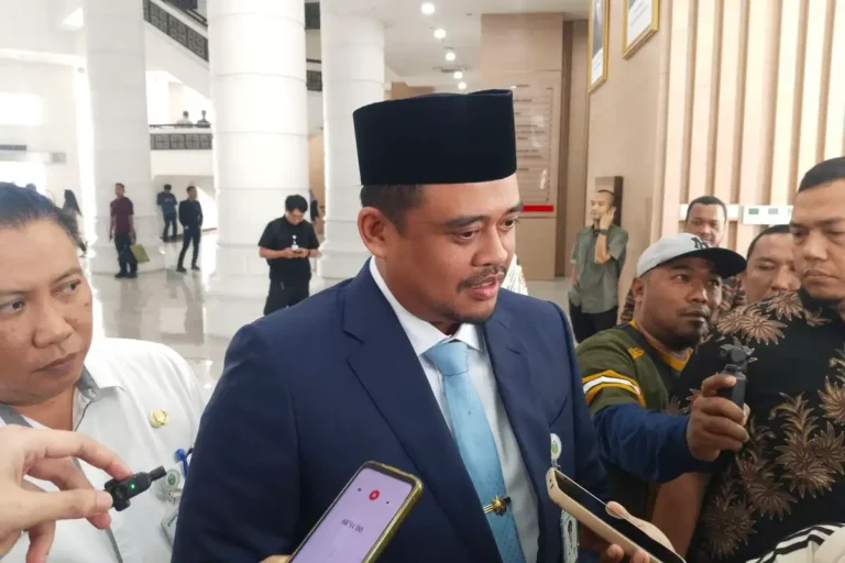 Gubernur Sumatera Utara, Bobby Nasution, saat ditemui Kompas.com di Kantornya, Jumat (9/10/2026). sumber KOMPAS